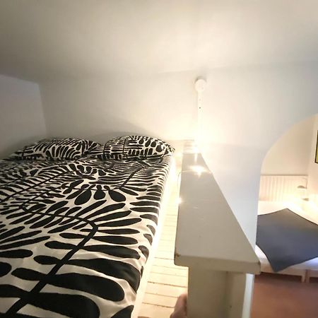 Small Home In Kamppi Хельсинки Экстерьер фото