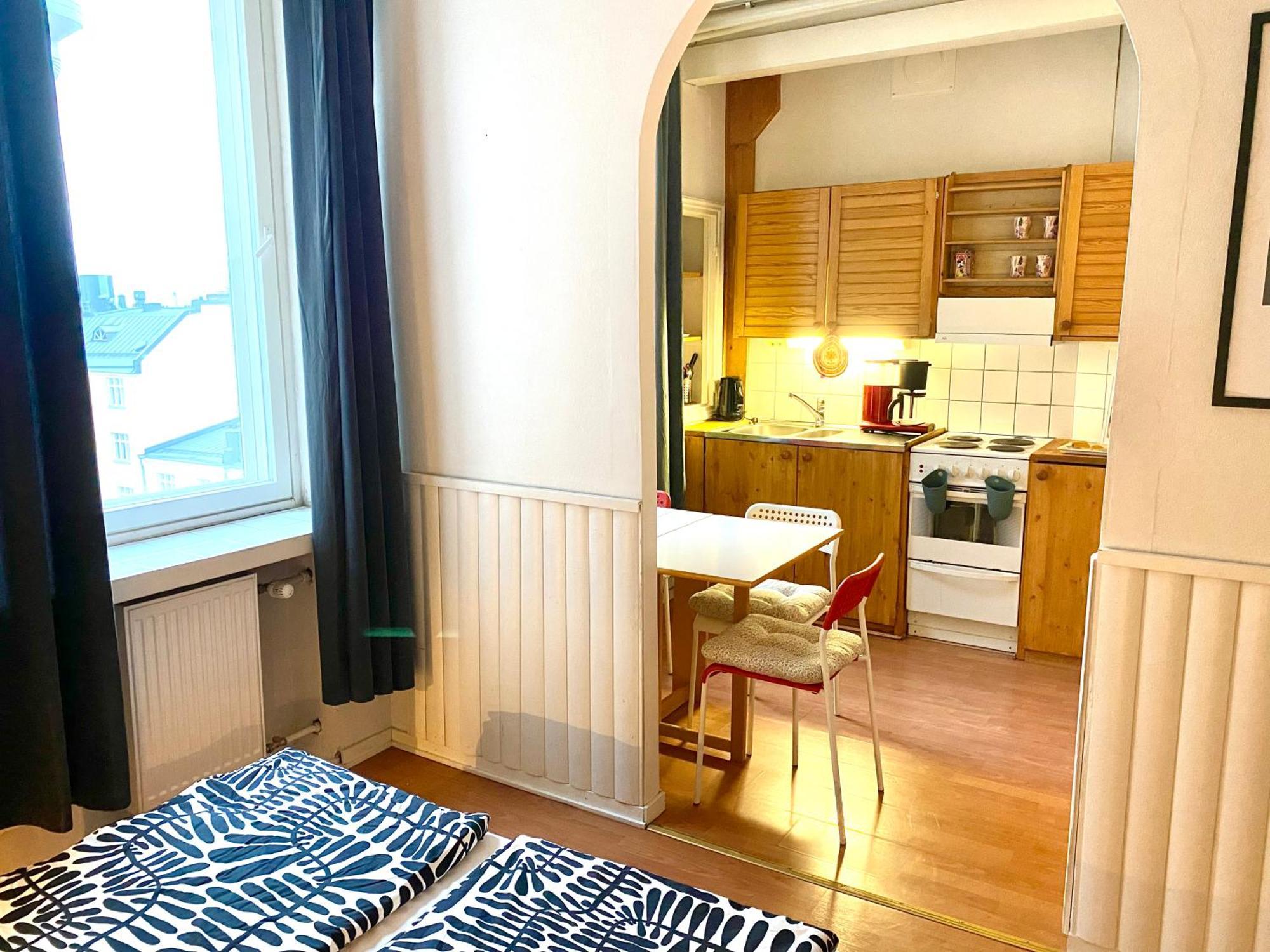 Small Home In Kamppi Хельсинки Экстерьер фото